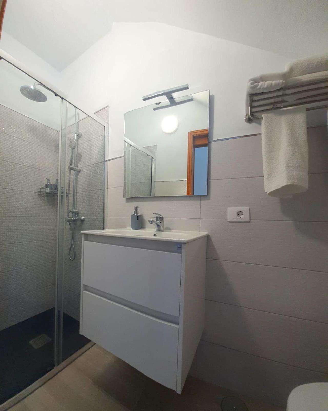 Apartamentos Los Volcanes Фуенкалиенте де ла Палма Екстериор снимка
