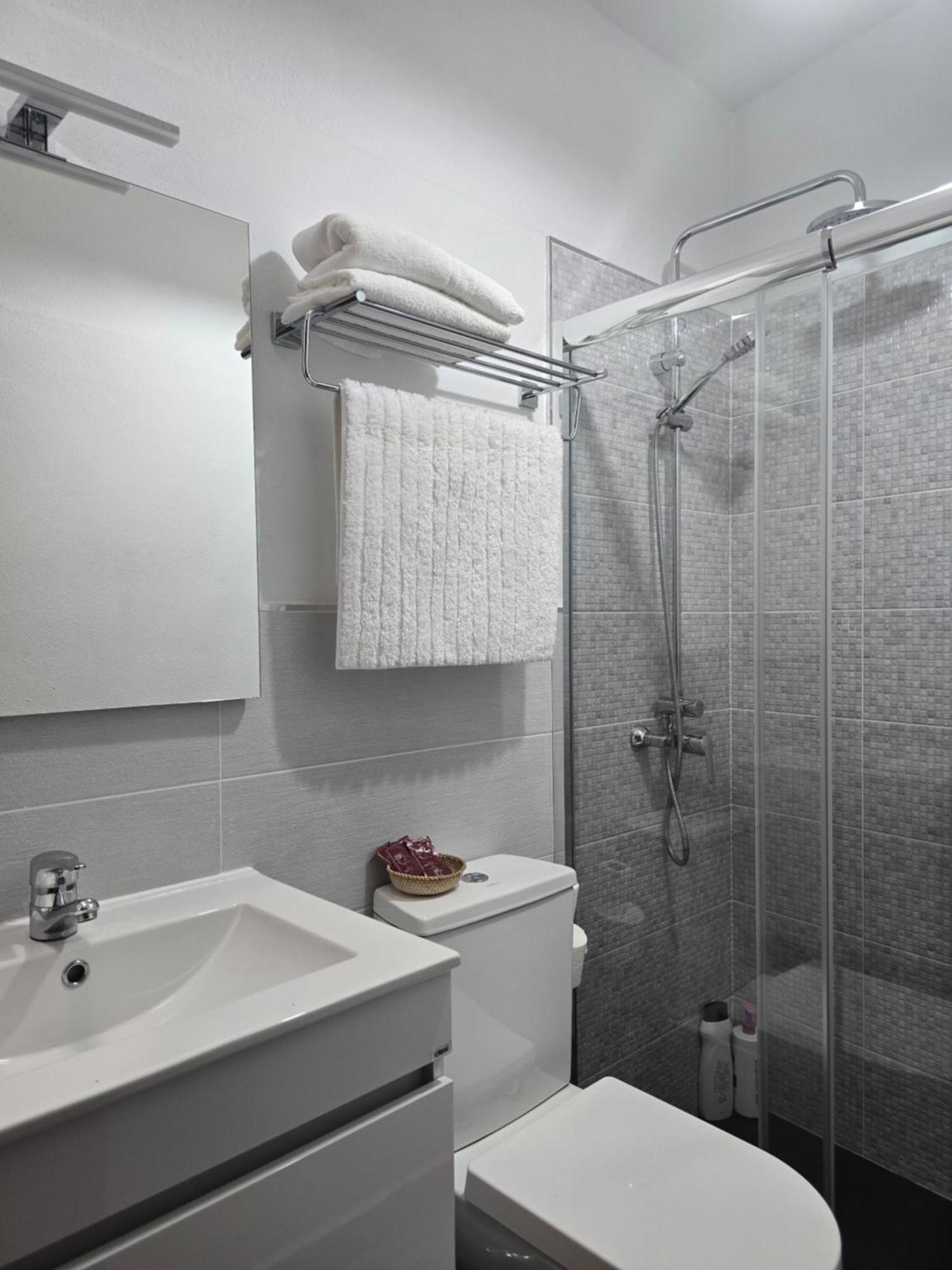 Apartamentos Los Volcanes Фуенкалиенте де ла Палма Екстериор снимка