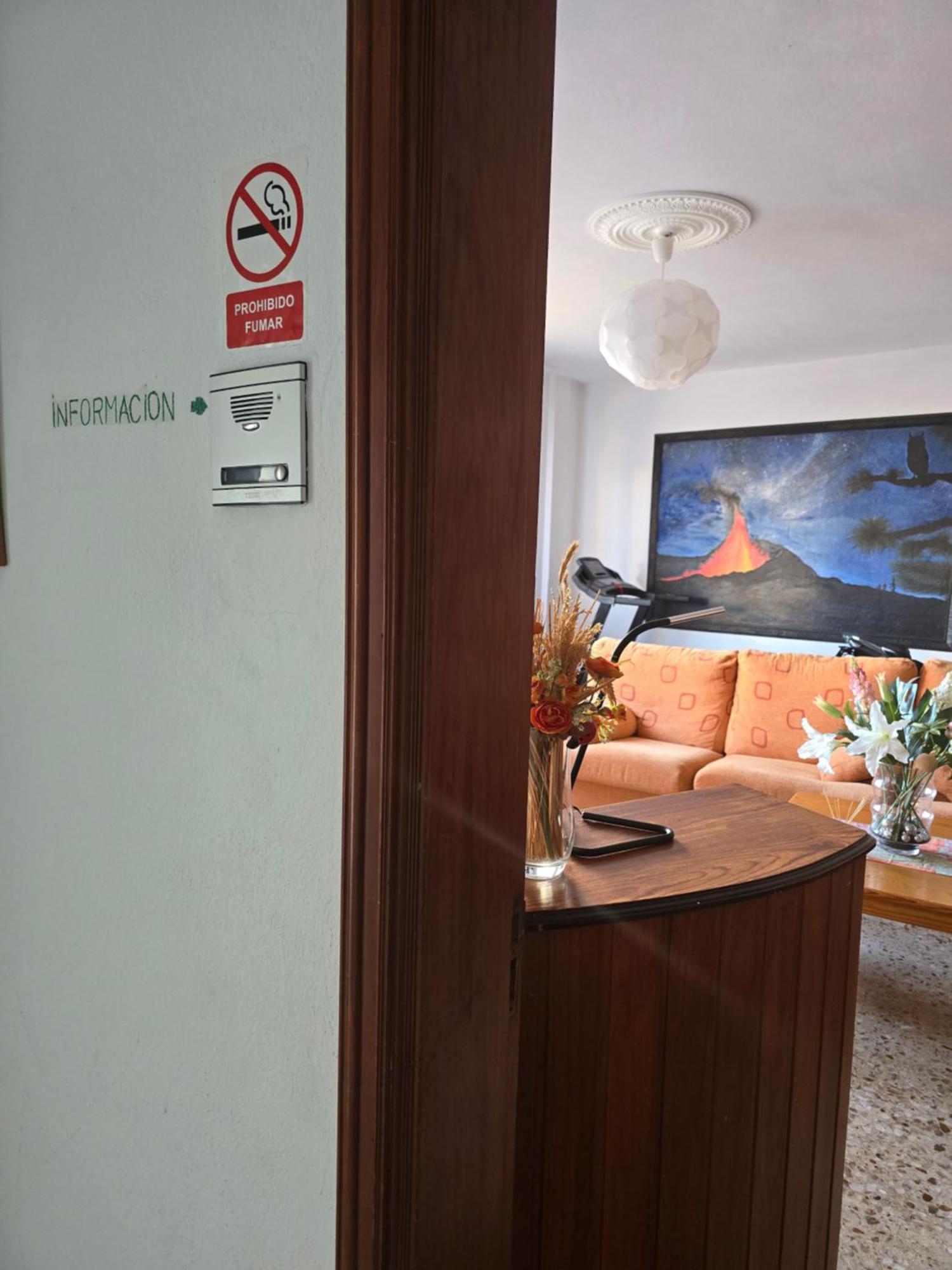 Apartamentos Los Volcanes Фуенкалиенте де ла Палма Екстериор снимка