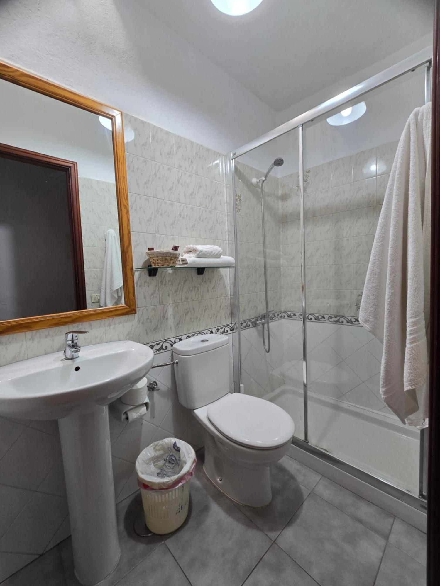 Apartamentos Los Volcanes Фуенкалиенте де ла Палма Екстериор снимка