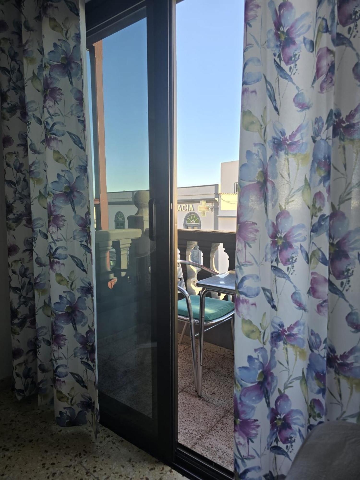 Apartamentos Los Volcanes Фуенкалиенте де ла Палма Екстериор снимка